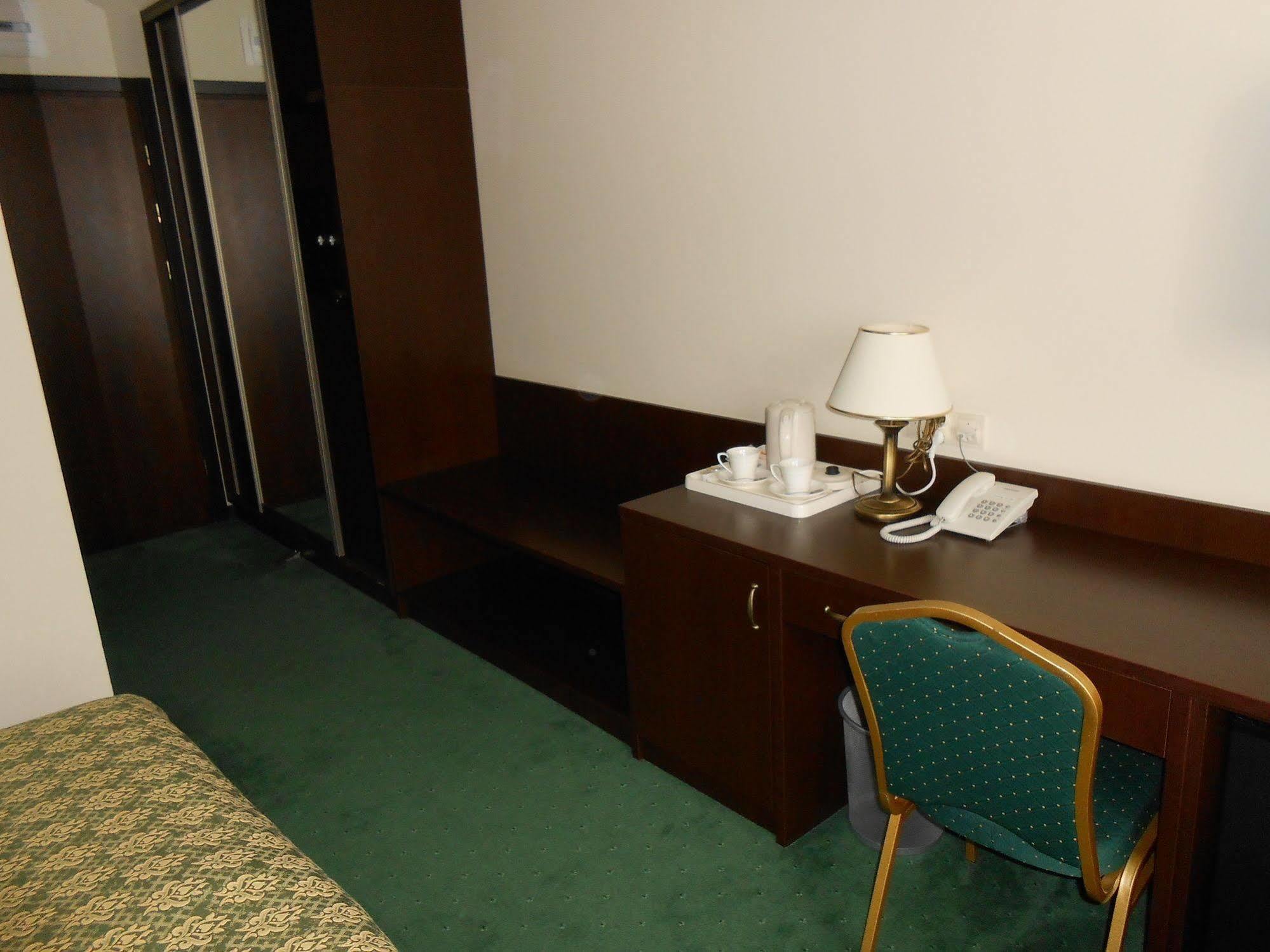 Hotel Koch كونتشن المظهر الخارجي الصورة